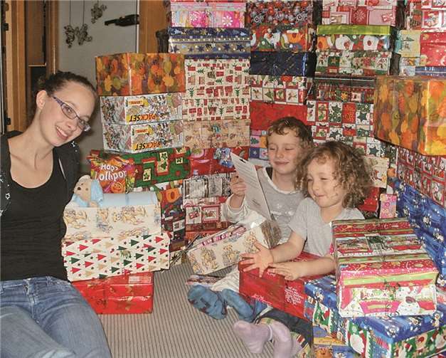 Die Organisatoren der Aktion "Weihnachten im Schuhkarton" hoffen auch in diesem Jahr auf viele Unterstützer. privat