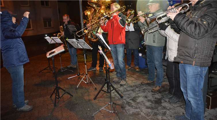 Die Original Goldbachmusikanten begeistertenihr Publikum mit bekannten Advents- und Weihnachtsliedern. Fotos: BE