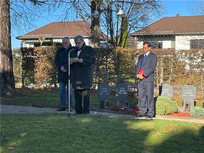 Die Ortsgemeinden Caan und Nauort begingen auf dem Alten Friedhof in Nauort den Volkstrauertag.  Foto: Ortsgemeinde Caan