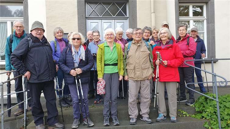 Die Ortsgruppe Münstermaifeld erhielt den 1. Preis für die meisten Mitwanderer.  Foto: privat