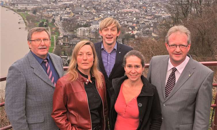 Die Ortsvorsteherkandidaten der SPD. Arthur Fickler (Namedy), Ulla Wiesemann-Käfer (Eich), Marc Ruland, MdL (SPD-Vorsitzender), Petra Koch (Kell) und Axel Bartels (Miesenheim). Privat