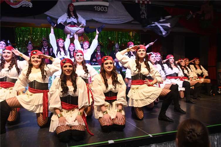Die „Owemagics“ kamen als Piraten daher.  Fotos: SK