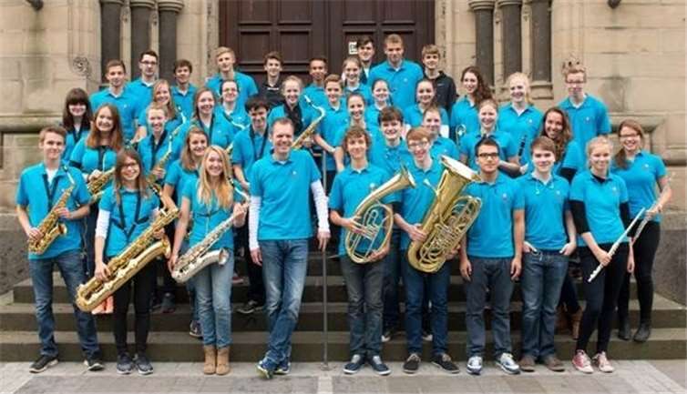 Die PJG Bigband spielt ein abwechslungsreiches Showkonzert. Heilbad Gesellschaft Bad Neuenahr-Ahrweiler