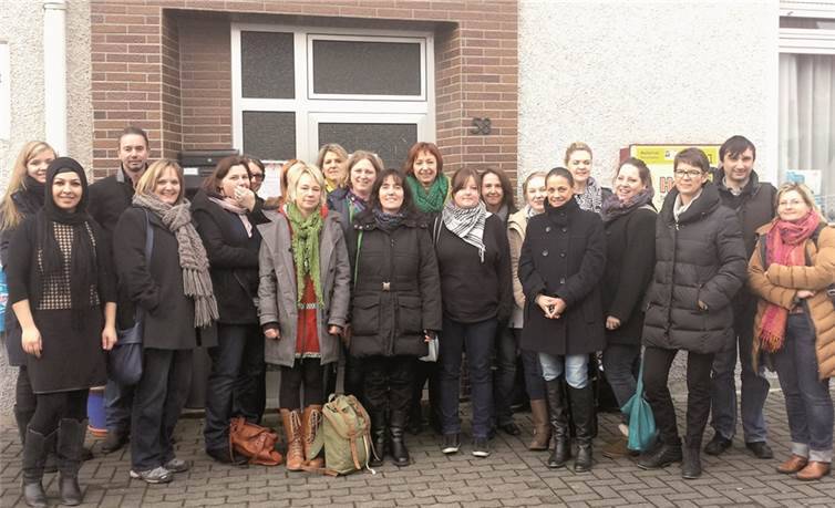 Die Pädagogen besuchen die Moschee in Mülhofen. privat