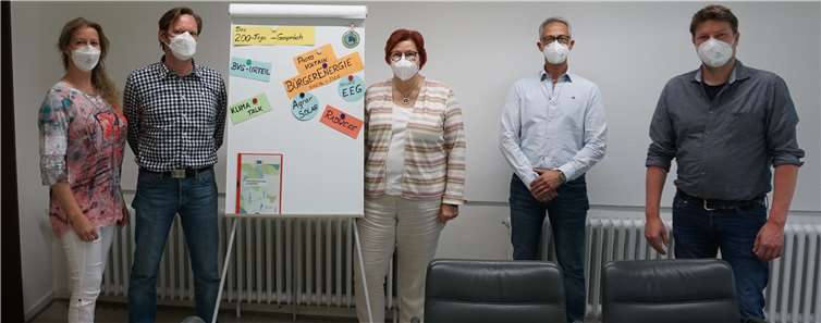 Die Parents for Future informierten sich bei Bürgermeisterin Kalkbrenner: Angela Austermann, Michael Austermann, Petra Kalkbrenner, Udo Müllenborn, Martin Koch (v. li.). Foto:Gemeindeverwaltung Swisttal