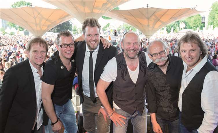 Die Paveier haben ein „Heimspiel“ am Tanzbrunnen. Die kölsche Kultband feierte dort ihr 30-jähriges Jubiläum im Vorjahr mit 13.000 Fans. Manfred Wiese