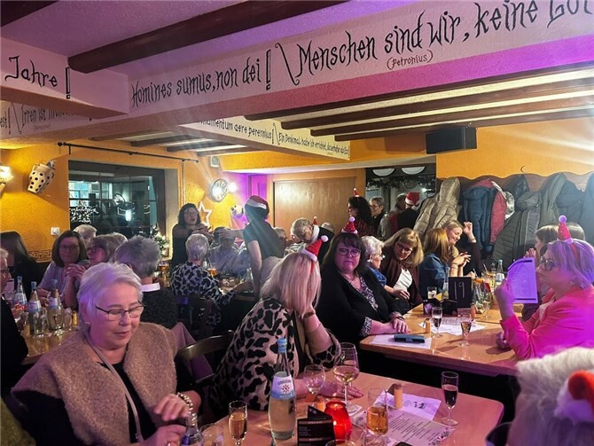 Die Perlen vom Rhein hatten einen schönen Abend im Bauernstübchen.  Foto: privat