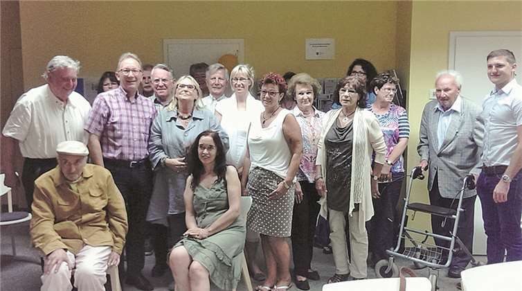 Die Pflegepolitik stand im Mittelpunkt eines Vortrags von Erwin Rüddel (3. von links, neben Monika Krautscheid-Bosse) bei einer Veranstaltung der Frauen Union im CDU-Kreisverband Neuwied. privat