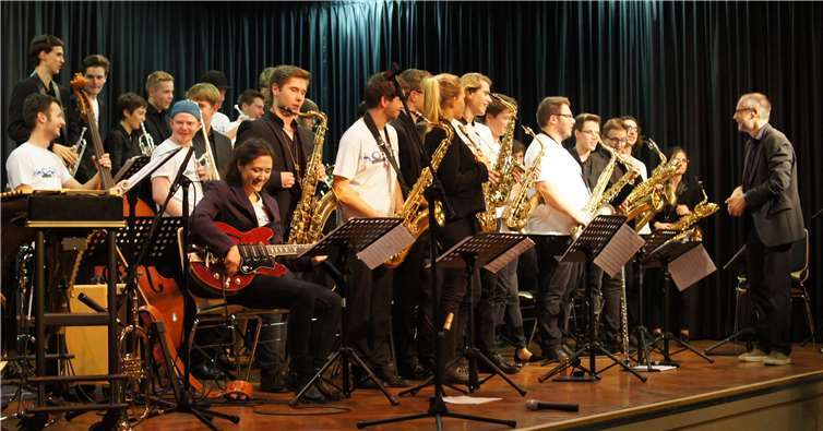 Die Phoenix Foundation und Frank Reichert. Foto: privat