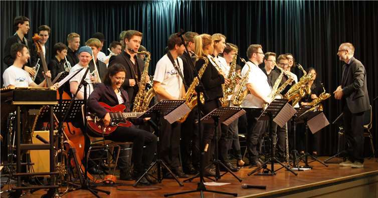 Die Phoenix Foundation und Frank Reichert.Foto: privat