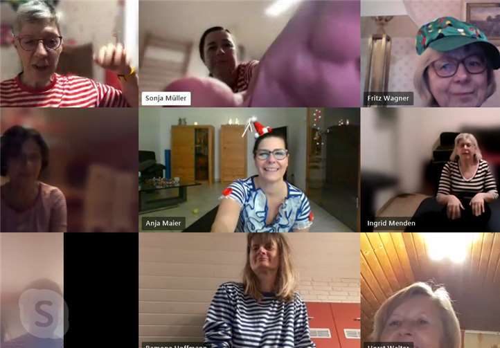 Die Pilatesgruppe ließ es sich nicht nehmen, zumindest ein bisschen Faschingsfeeling am Vorabend von Weiberfassnacht in die Online Trainingsstunde zu integrieren.Foto: privat
