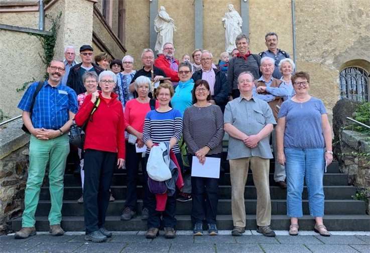 Die Pilger am Kloster Calvarienberg.Foto: Christian Kröll