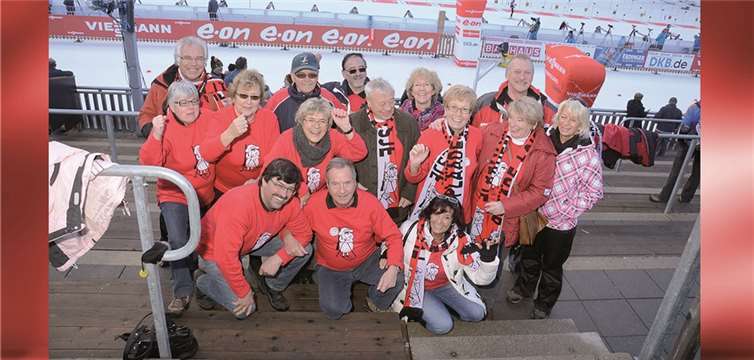 Die Plääde-Loipen-Lämmesje auf der Tribüne der Chiemgau-Arena! privat