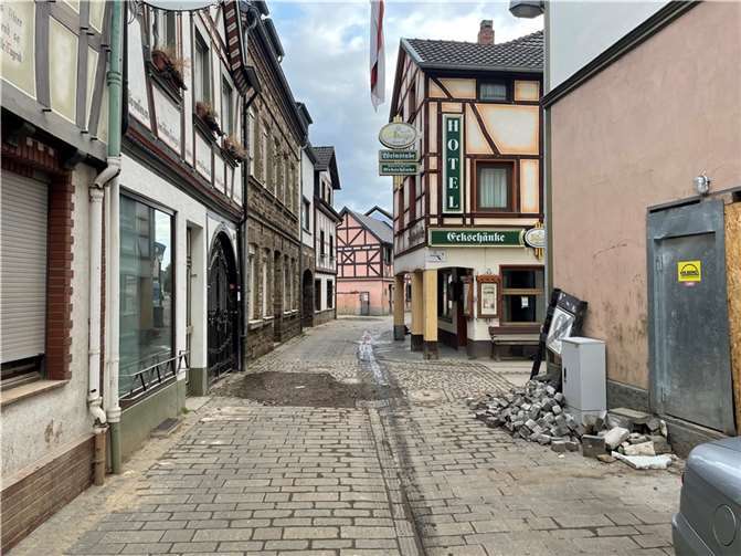 Drei Monate nach der Flut: So sieht Ahrweiler heute aus Die Plätzertstraße am Juli 15. Oktober. Foto: ROB