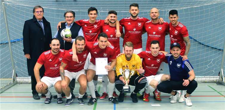 Die Plaidter Adler haben das VG-Hallenfußballturnier 2019 gewonnen. Fotos: privat