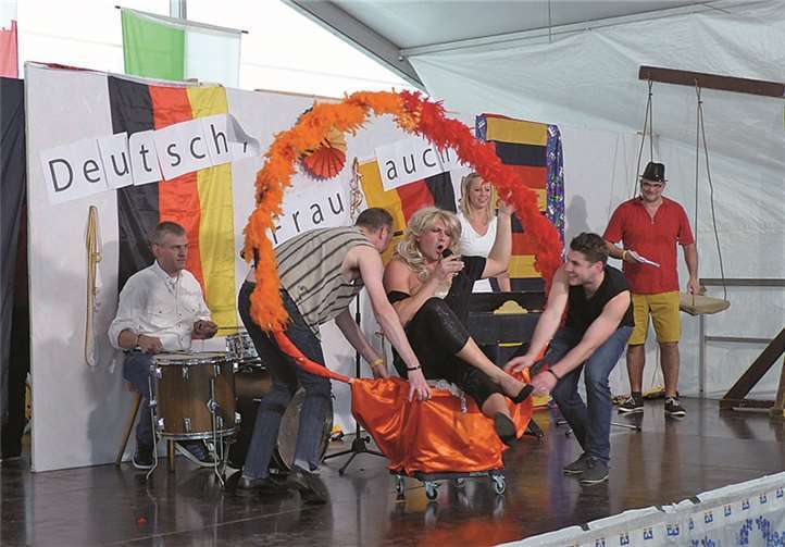 Die Play-Back-Show brachte so manchen Lachmuskel bis an die Grenzen des Belastbaren.