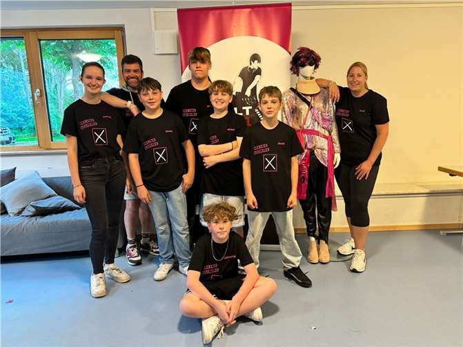 Die Politikerdame mit der „Wunschwand“ wird ebenso wie diese Bilder im Rahmen einer großen Abschlussveranstaltung am Wahlwochenende, nämlich dem 07.06. von 18 – 20 Uhr in der Turnhalle in Ringen zu bewundern sein.  Foto: privat