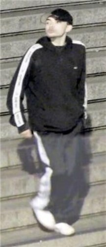 Die Polizei fahndet nach diesem Mann. Foto: Polizei Köln