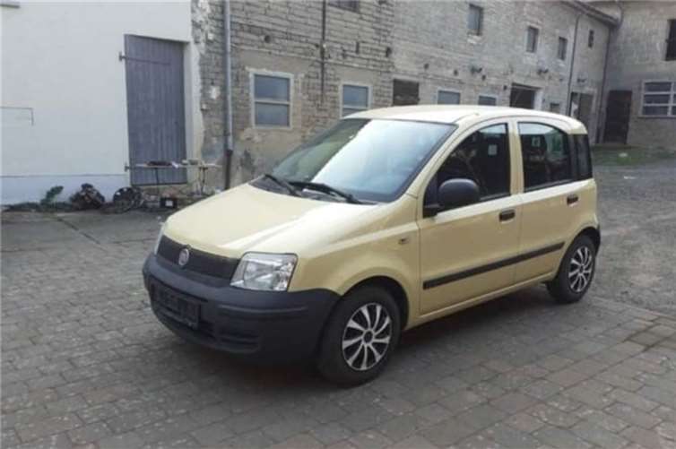 Die Polizei fahndet weiter nach dem Fahrzeug des Opfers. Fotos: Polizei