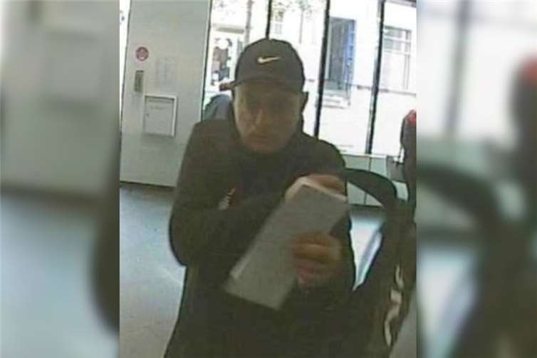 Die Polizei sucht den abgebildeten Tatverdächtigen.  Foto: Polizei