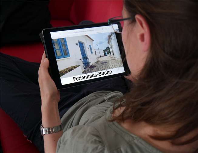 Die Polizei warnt vor betrügerischen Angeboten im Internet. Foto: LKA