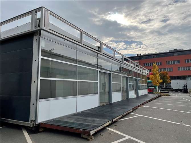 Die Pop-Up-Mall in Bad Neuenahr kurz vor der Eröffnung. Foto: ROB