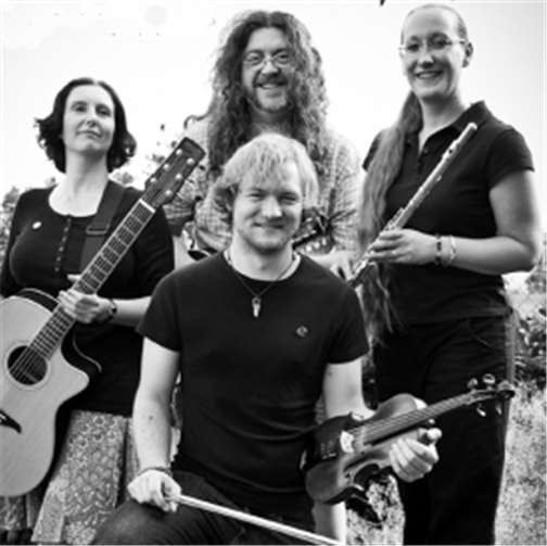 Die Porterheads sorgen für die passende Musik beim Irischen Abend. privat