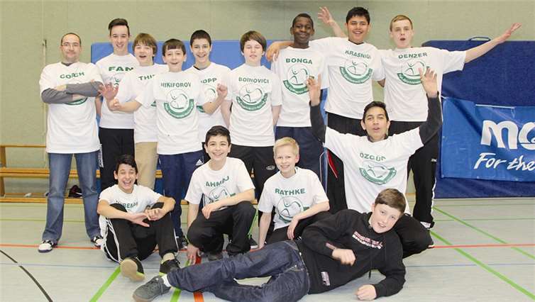 Die Post-SV-Jungs behielten die Nerven und gingen am Ende erneut als Gewinner des Turniers vom Feld.  privat