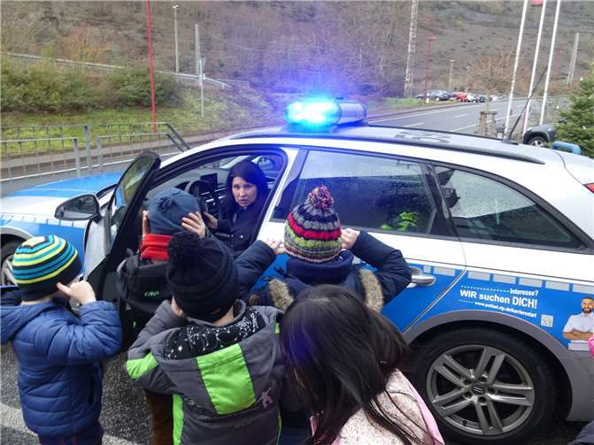 Die Präsentation eines Polizeieinsatzfahrzeugswar für den Nachwuchs ebenfalls interessant.