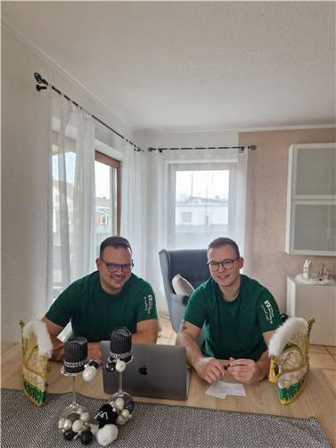 Die Präsidenten Christoph Krämer und Finn Bauer bei den Sitzungsvorbereitungen.