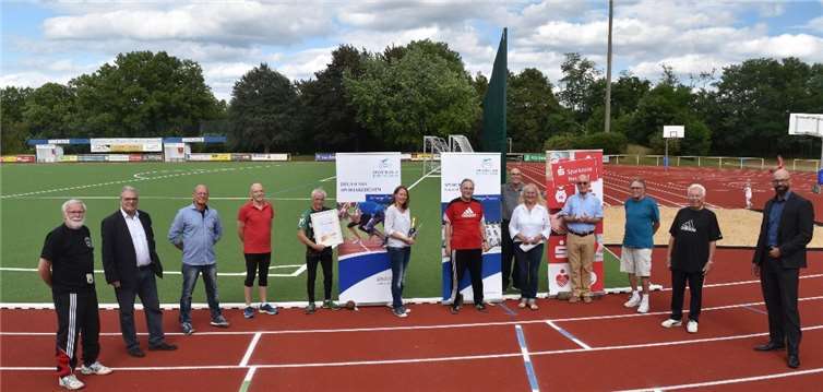 Die Präsidentin des Sportbundes Rheinland Frau Sauer besuchte den VfB Linz. Foto: privat