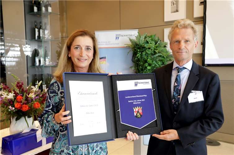 Die Präsidentin des Wirtschaftsrats Deutschland, Astrid Hamker, hat die Sektion Mittelrhein am Vorabend des traditionellen Wirtschaftstags in Berlin als Sektion des Jahres 2021 in Rheinland-Pfalz ausgezeichnet.Foto: privat