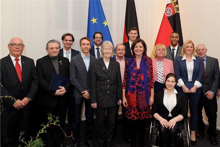 Die Preisträger der Sportplakette des Landes Rheinland-Pfalz 2016. Kristina Schäfer / © Staatskanzlei RLP