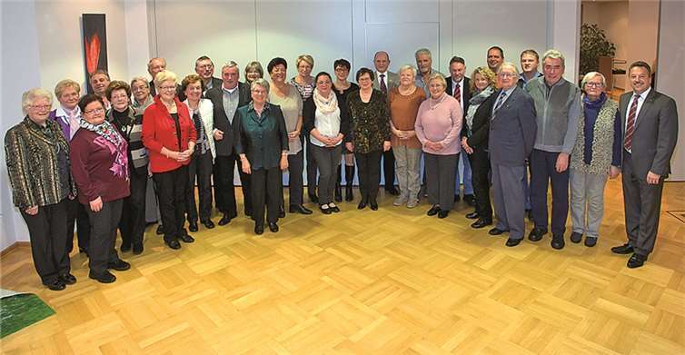 Die Preisträger des Ehrenamtspreises 2014 der Verbandsgemeinde Rengsdorf. -WT-