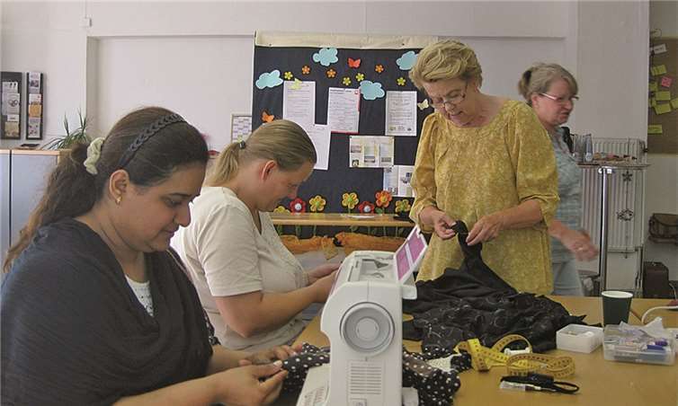 Die Premiere der Nähwerkstatt im Stadtteiltreff Lützel war ein voller Erfolg.  Privat