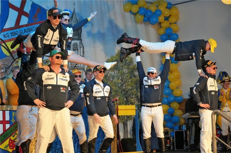 Die Prinzengarde begeisterte mit ihre furios-rasanten Showeinlage. Alle Fotos: F...