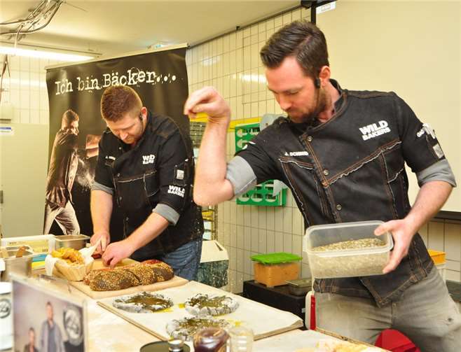 Die Profis bei ihrer Show in Action.