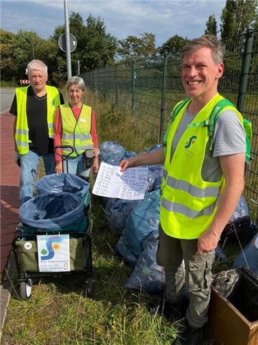 Die Projektgruppe „Pro R(h)einheit“, Mitglied in der Ehrenamtsinitiative Klima-Werkstatt Andernach, beteiligte sich auch in diesem Jahr am World Cleanup Day. Foto: privat