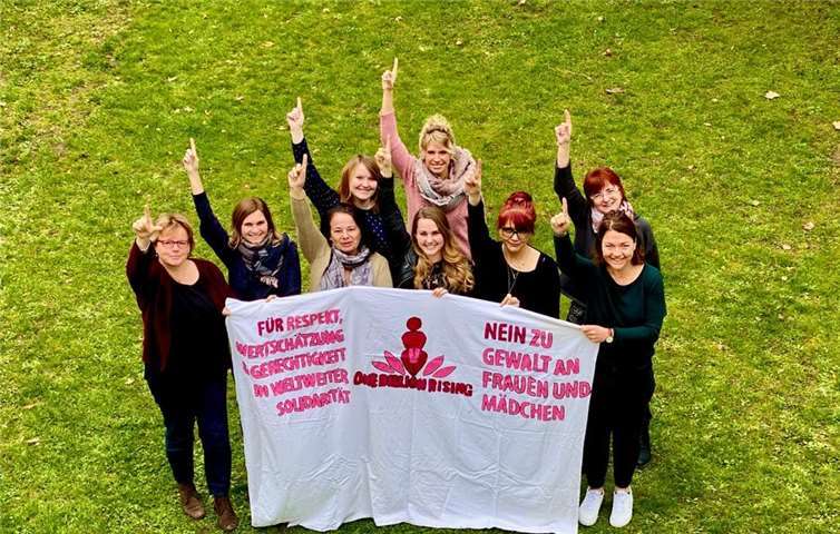 Die Projektgruppe aus Pro Büro für Jugendarbeit der VG Altenahr, Jugendbahnhof Remagen, Jugendpflege der VG Bad Breisig im Jukuba, Haus der Offenen Tür Hot Sinzig, Frauen für Frauen e.V. und die Offene Kinder- und Jugendarbeit Bad Neuenahr-Ahrweiler zu einer „Online-Challenge“ ein. Foto: privat