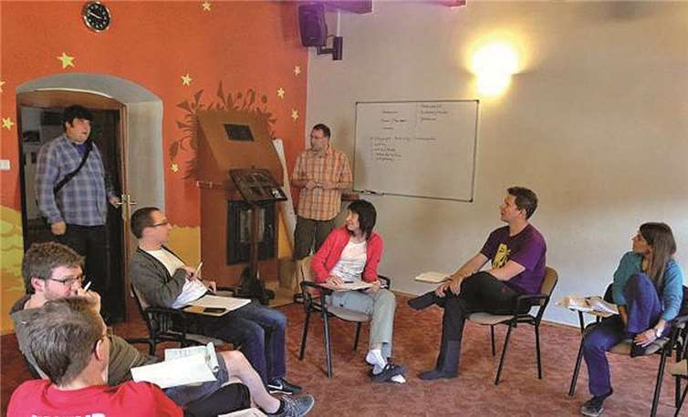 Die Projektverantwortlichen trafen vor Ort die notwendigen Vorbereitungen.  privat