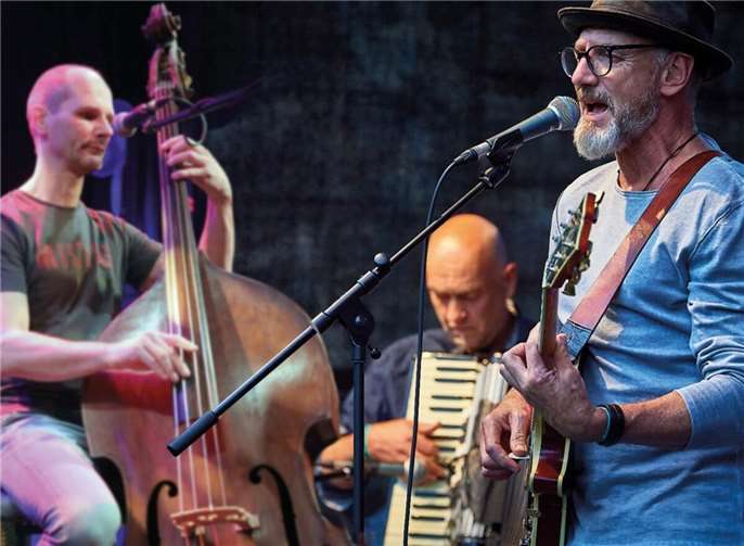 Die Protagonisten des Konzerts im Mendiger Lavakeller (von links): Achim Klein, Winfried Schuld und Stephan Maria Glöckner. Foto: Stephan Maria Glöckner