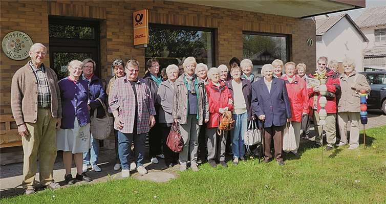 Die Puderbacher LandFrauen interessieren sich für traditionelle Handwerkskunst in der Region. privat