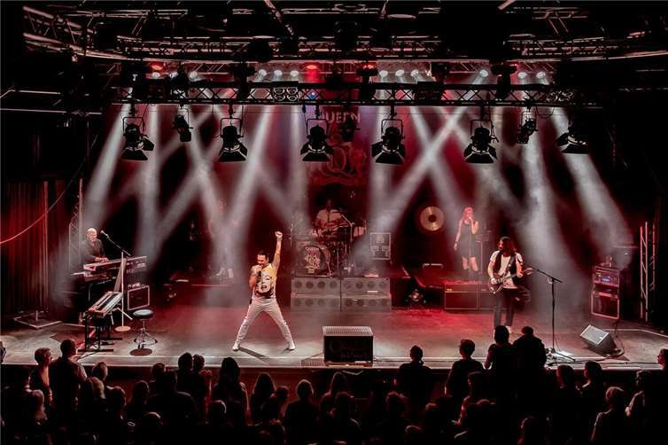 Summer Rock zum Finale der „Nacht der Vulkane“ Die „Queen Kings“ rocken die „Nacht der Vulkane“. Foto: Kommodore Johnsen