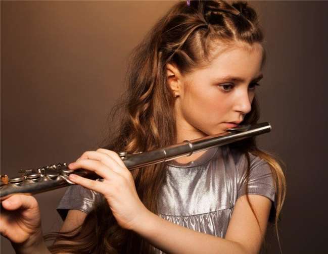 Die Querflöte ist als Instrument ebenfalls vertreten. KMS