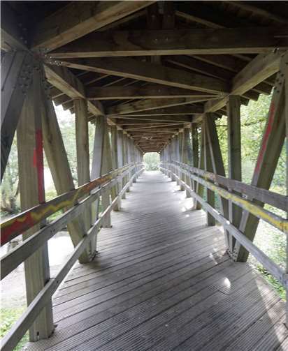 Die Rad- und Gehwegbrücke an der Ahrmündung vor der Flut. Foto: ROB