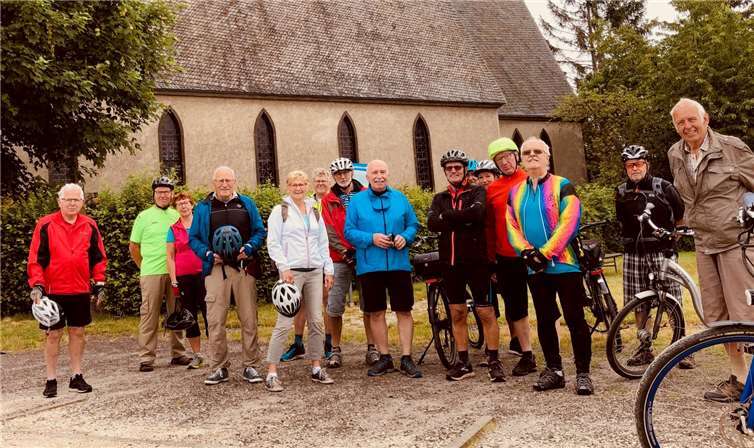 Die Radlerinnen und Radler trafen sich in freudiger Erwartung auf eine tolle Tour und gute Gespräche. Foto: privat