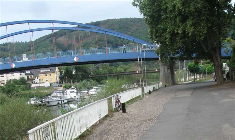 Die Radwege in Lahnstein sind teilweise in keinem guten Zustand. Foto: privat