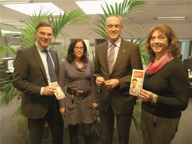 Die Raiffeisenbank freut sich über die rege Beteiligung: Burkhard Kraus, Christina Zimmer, Heinz Haubrichs und Ursula Müller.privat