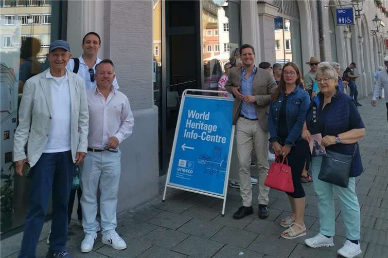 Die Ratsfraktion mit den beiden Landtagskandidaten Stephan Wefelscheid und Dennis Graf. Foto: Cara Bohnen
