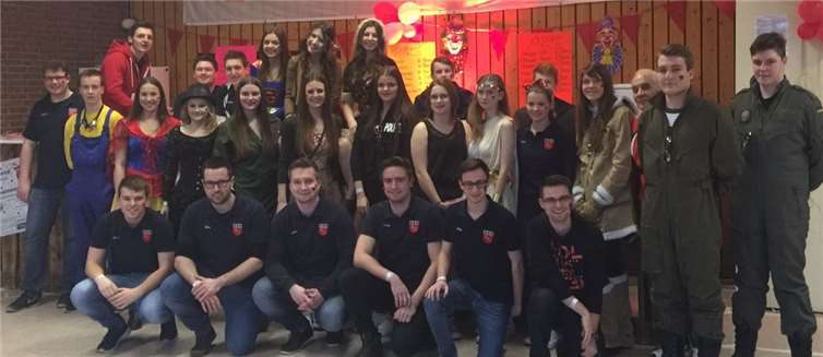 Die Raubacher Dorfjugend stellte ein tolles Fest auf die Beine.